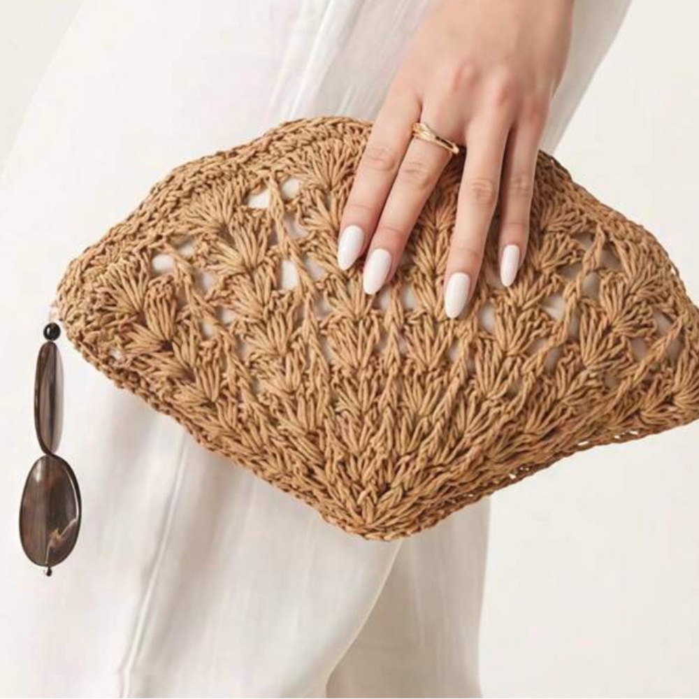 Tan Crocheted Straw Shell Clutch / Shoulder Bag